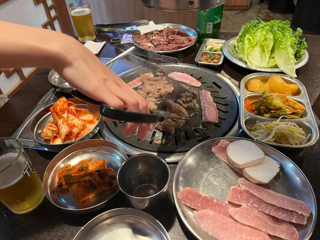 韓式牛肉（單點）、豚肩肉（單點）