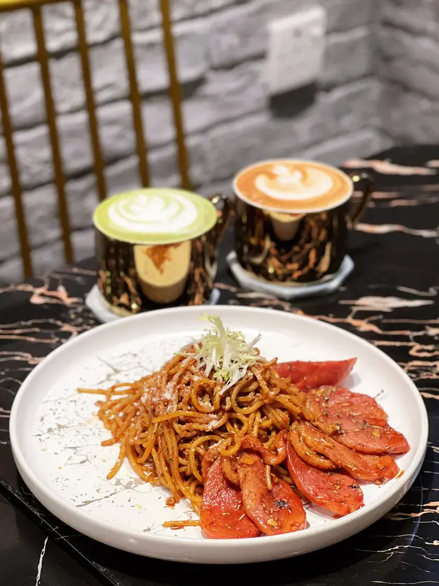 煙鴨胸香蒜炒意大利粉