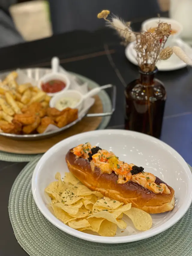 Caviar Lobster Roll
