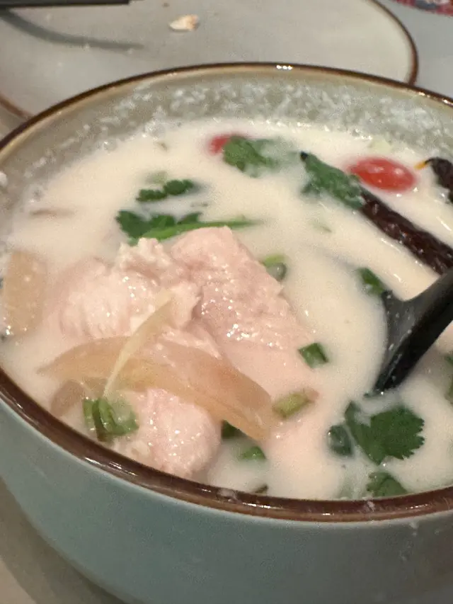 泰式雞肉酸椰子湯
