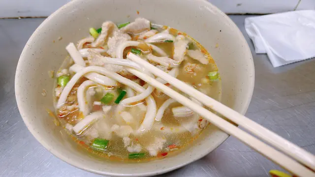招牌油渣麵