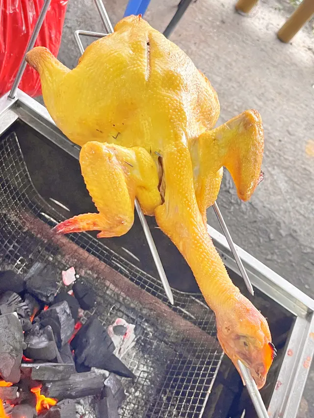 第一次燒雞,好容易燒至金黃色