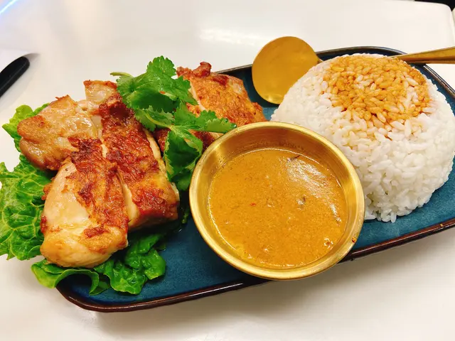 蛋黃奶油勁量雞扒+ 豬油撈飯