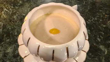 银杏香芋兰王蛋白炖鲜奶