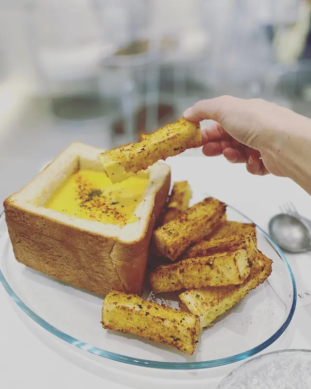 芝士吐司盒配蒜蓉包條