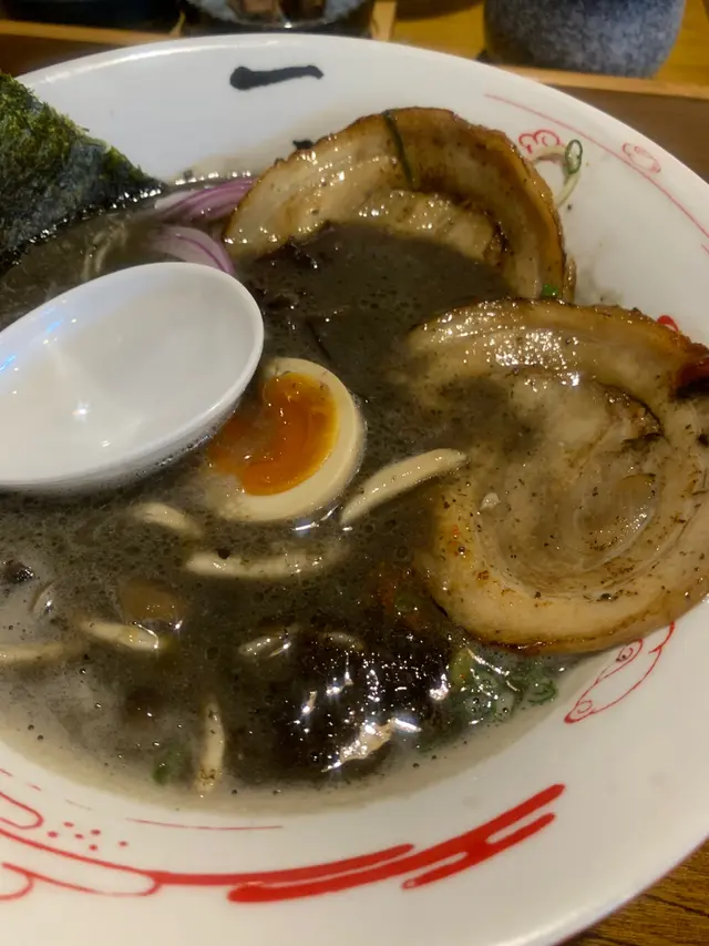 叉燒松露湯拉麵