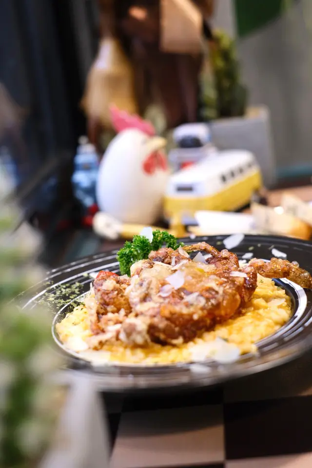 原隻軟殼蟹龍蝦汁蟹肉海鮮意大利飯