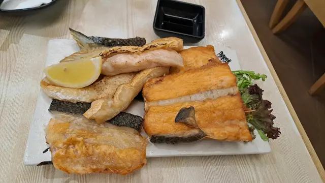 燒鮭魚骨腩孖寶