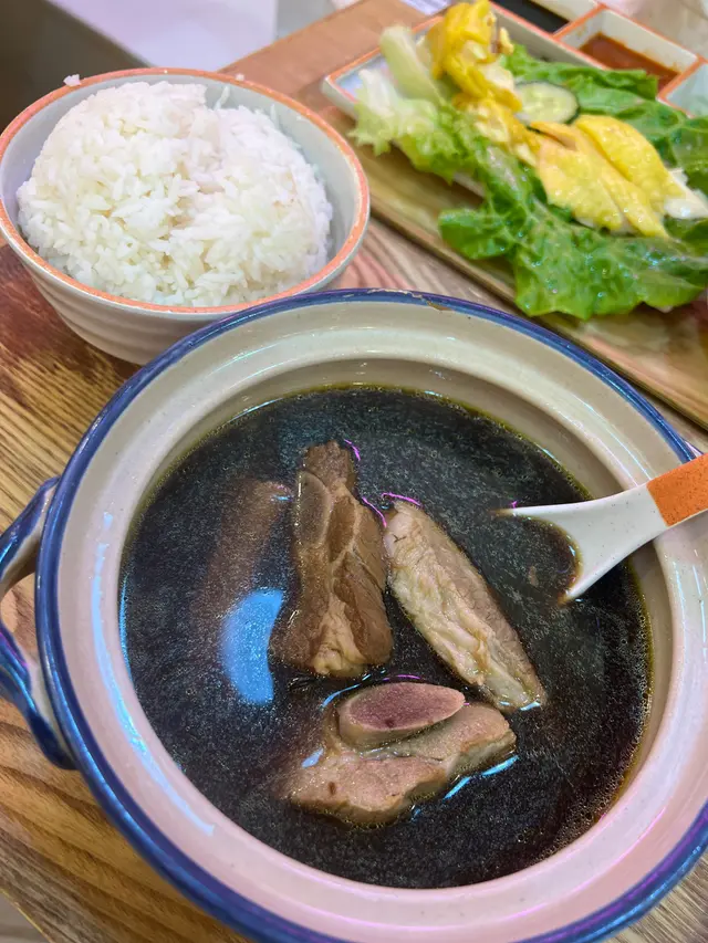 藥燉肉骨茶飯