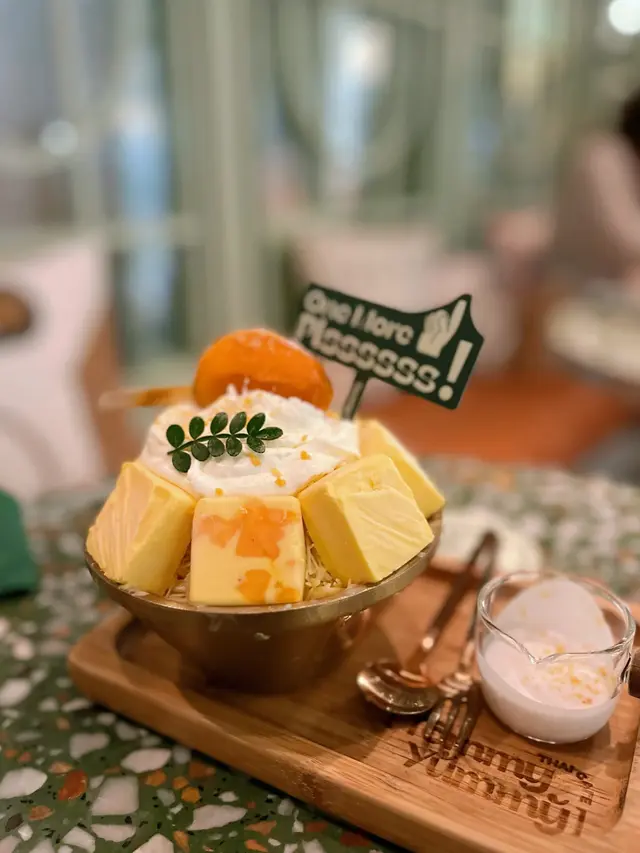 必點甜品！每一口都是濃郁的芒果味