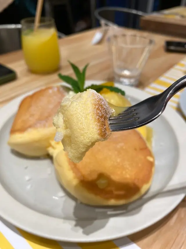 檸檬芝士脆糖班戟