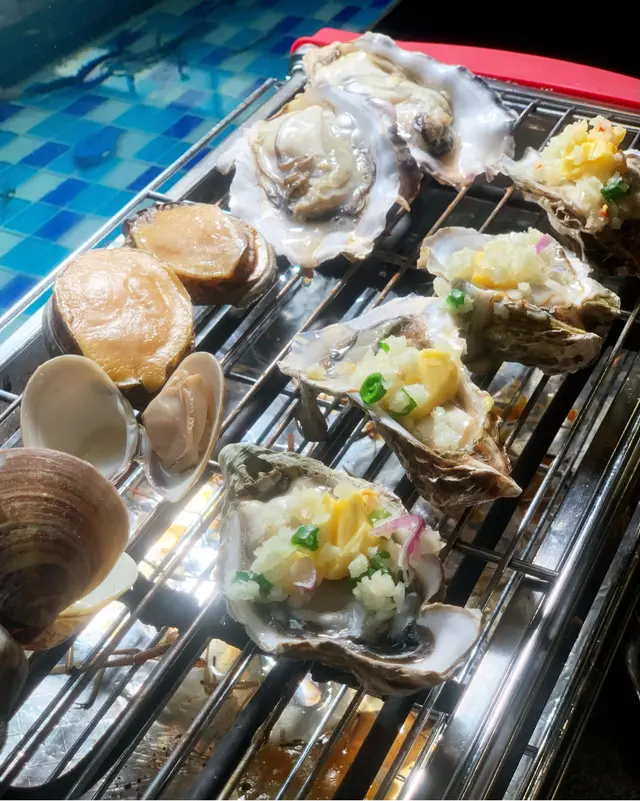 牛油蒜蓉燒蠔