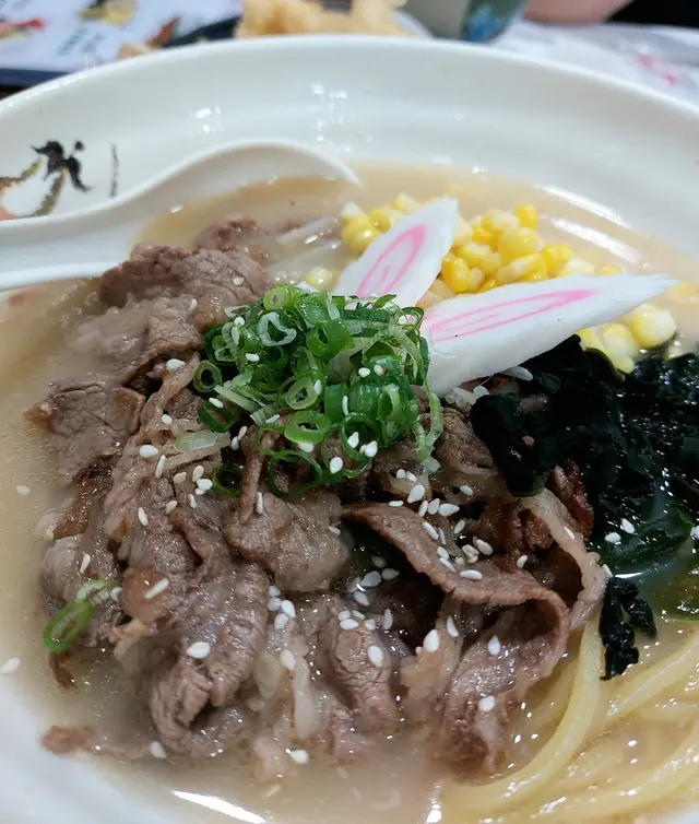 肥牛數量都足夠,有粟米,魚蛋,海帶等等配料了,質素還好,可以一試。