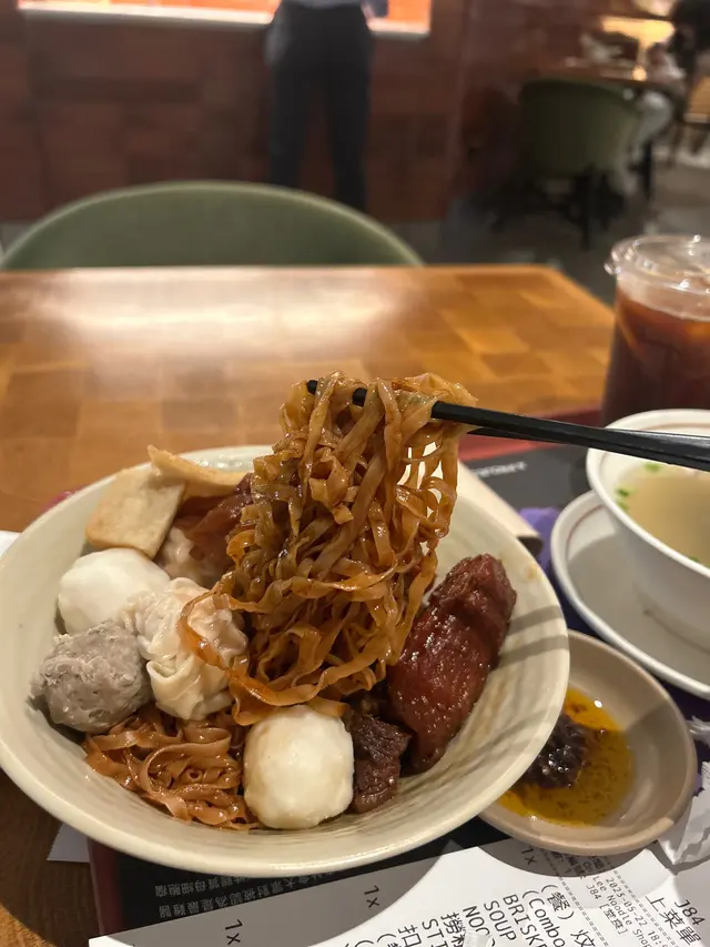 炆牛筋腩五寶撈粗