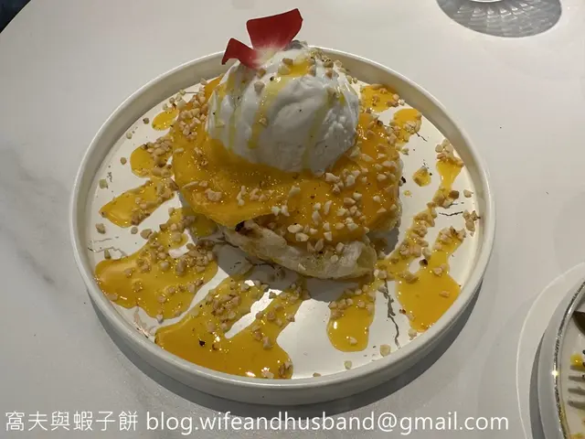 鮮芒果麻糬窩夫配椰子雪糕