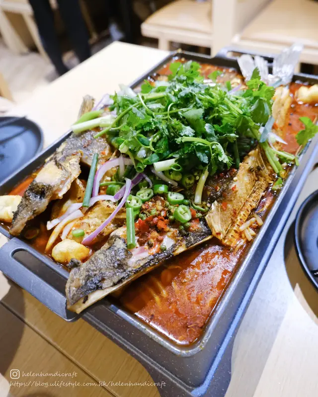 青花椒麻香烤江團魚