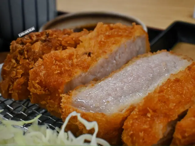 吉列厚切豬扒定食