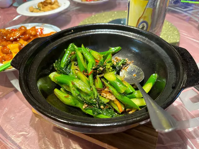 XO醬肉碎芥蘭煲