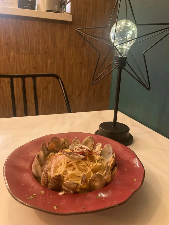 蒜油花椒蜆肉意大利麵