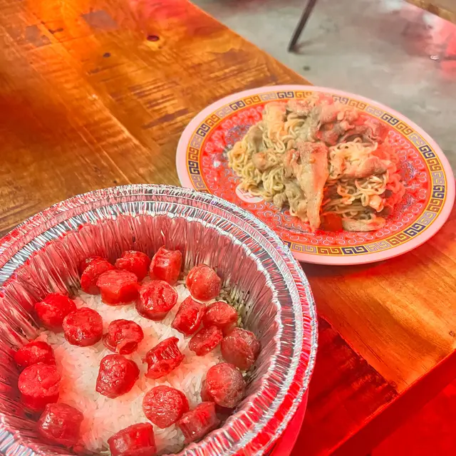 臘腸煲仔飯 