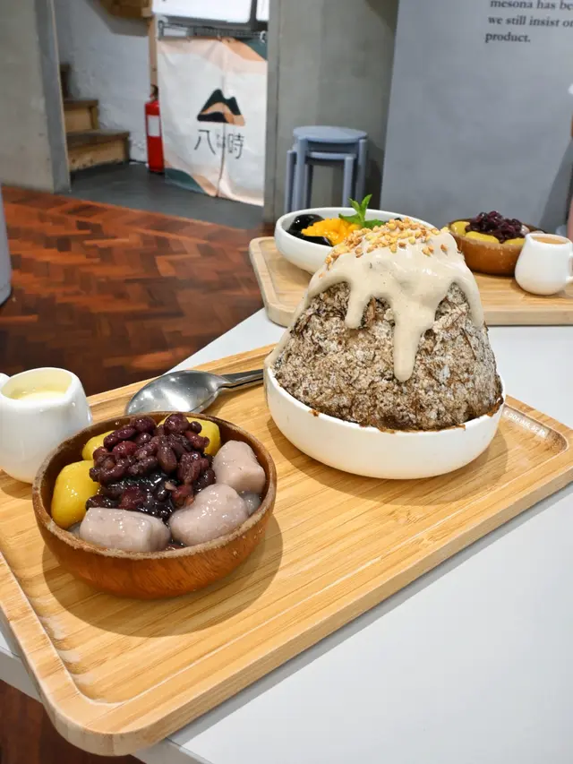 焙茶奶蓋雪花盛盤