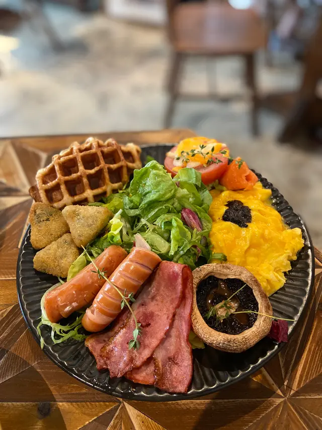 盤子大早餐