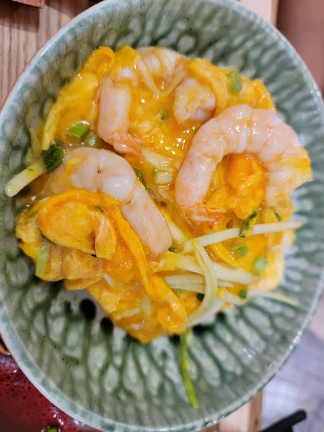 滑蛋蝦仁飯配蘭王鼓油