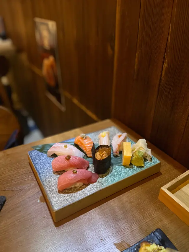 上の寿司七品盛