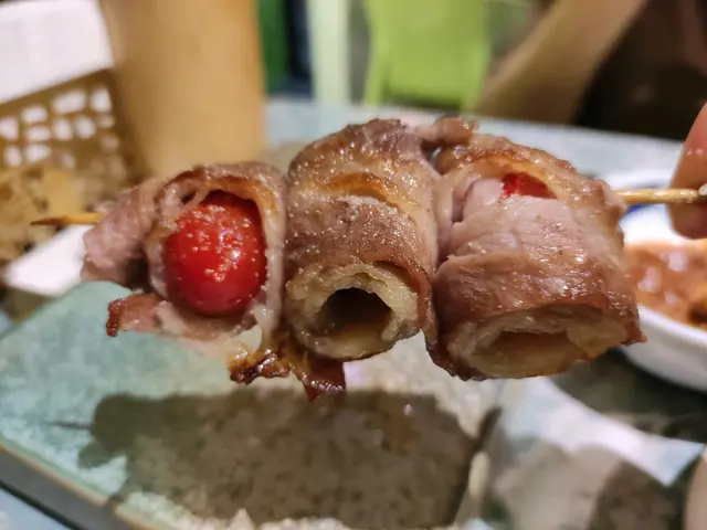 薄牛肉車厘茄卷