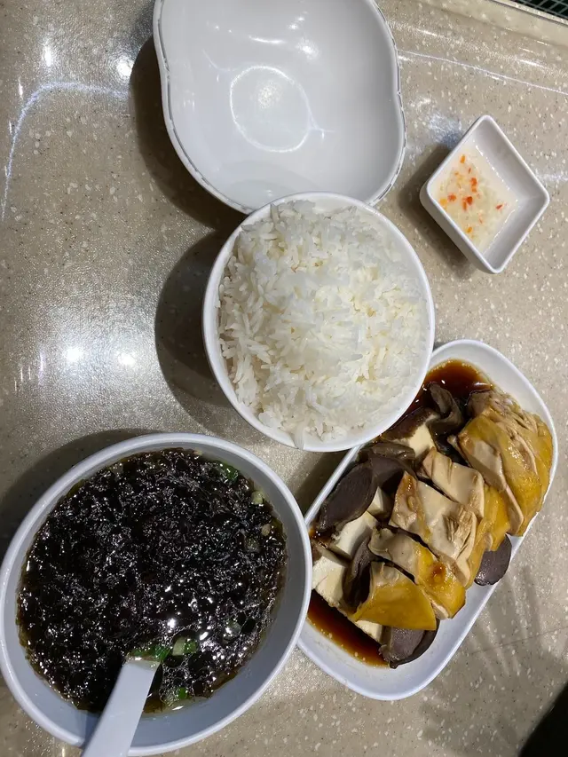 沙薑雞拼雞腎飯