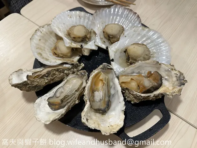 烤牡蠣和烤帆立貝