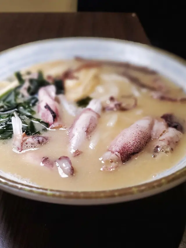 魷魚筒鯛魚湯烏冬