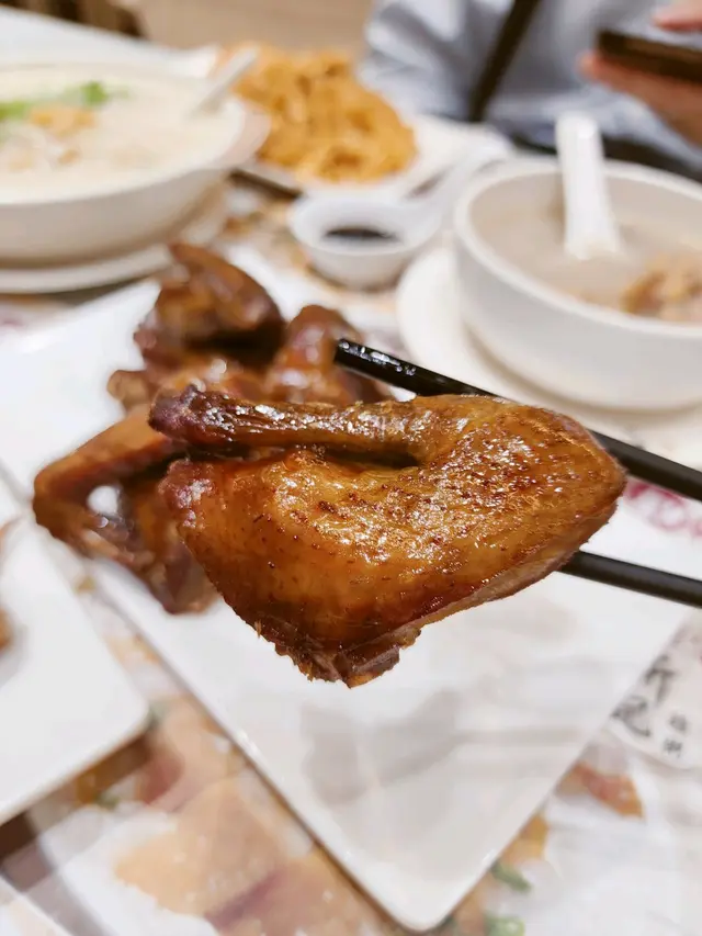 紅燒元朗脆皮乳鴿