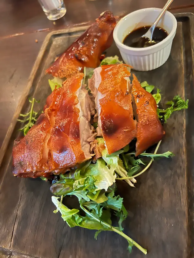 西班牙式燒乳豬