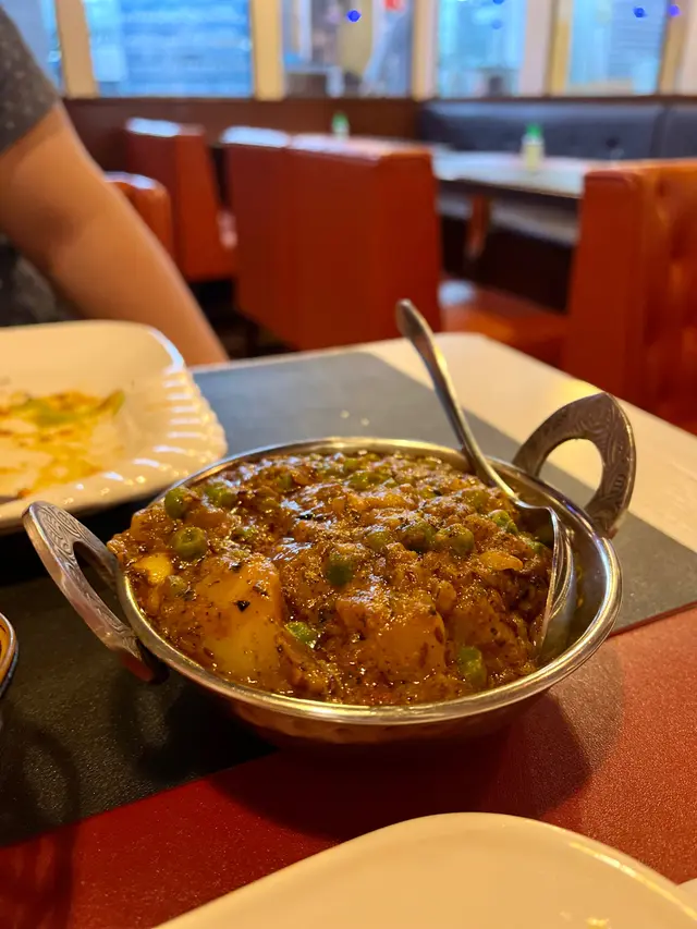 土豆和豌豆咖哩 Aloo Mutter 