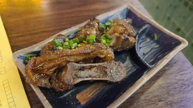 招牌風味烤豬手