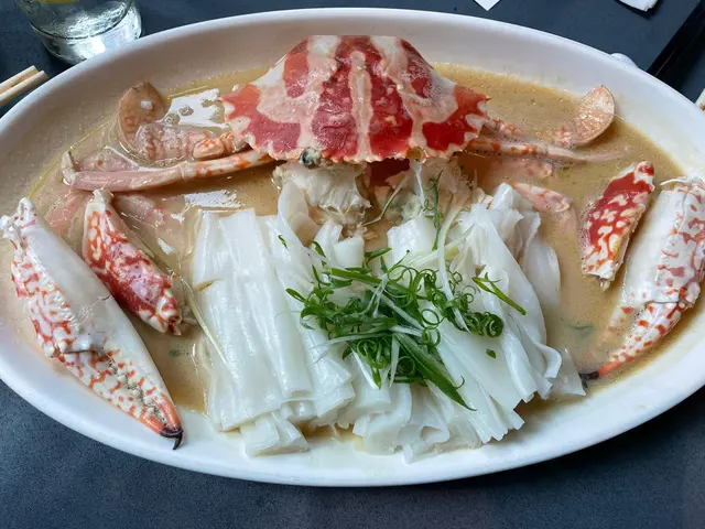 雞油花雕蒸花蟹配陳村粉