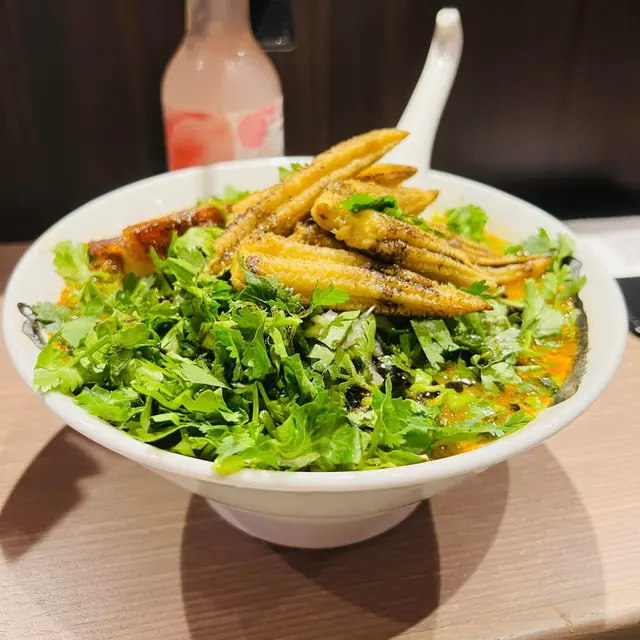 芫荽辣麻味噌拉麵 (中辣高麻)