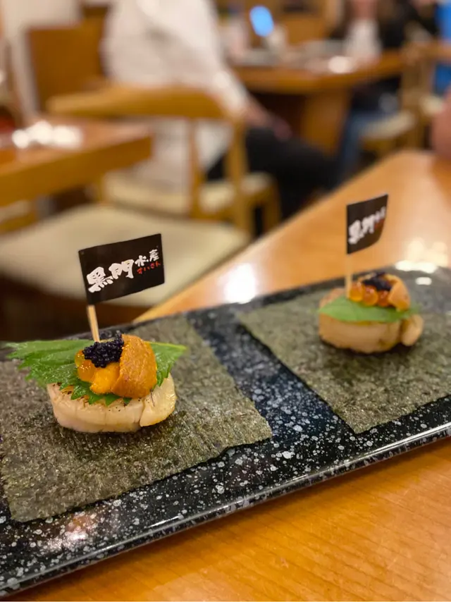 黑門帆立貝伴魚籽醬