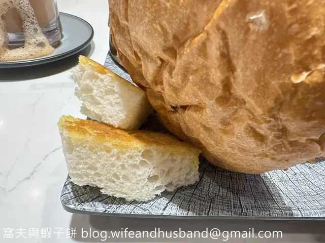 焗農夫咖喱包配咖喱牛脷