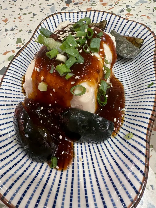皮蛋豆腐