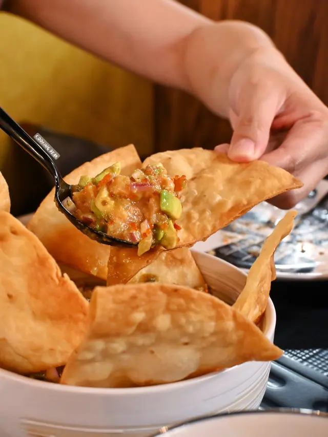 三文魚牛油果莎莎