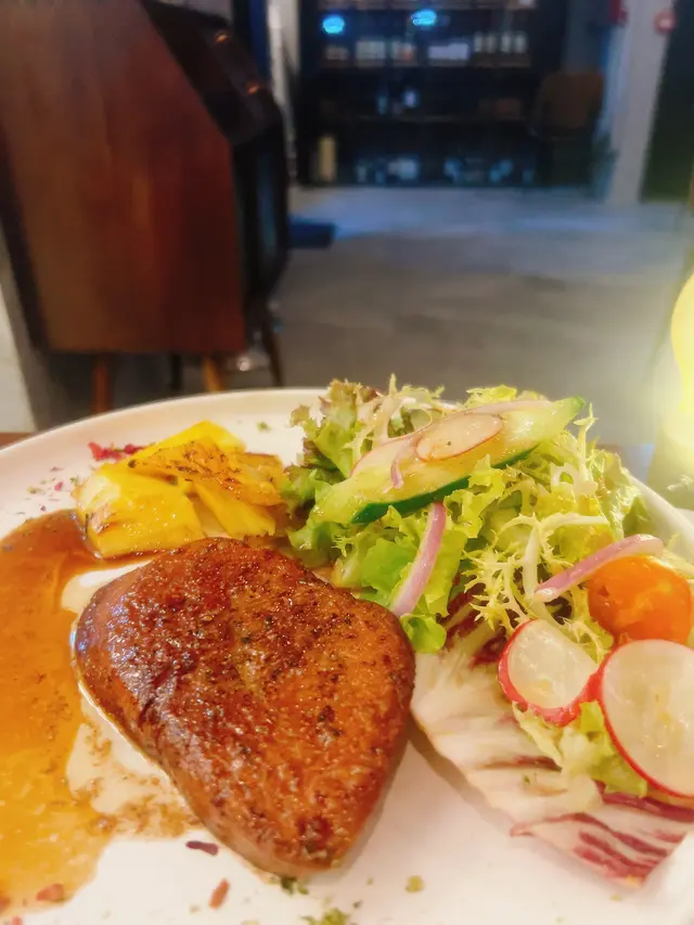 香煎新鮮鵝肝配柚子汁