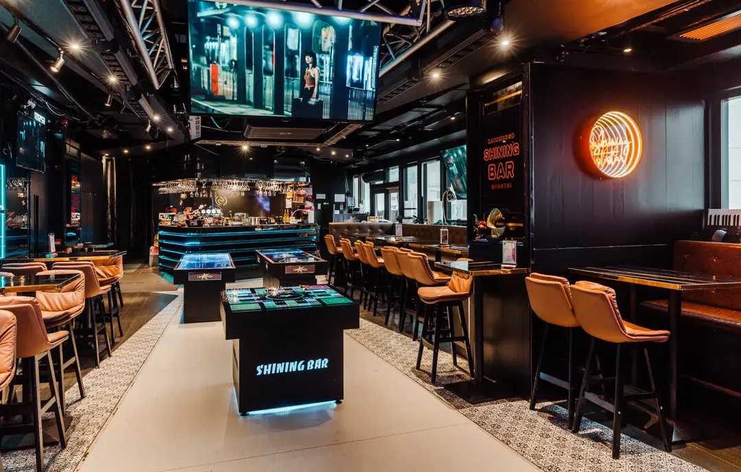 Shining Star Bar & Restaurant