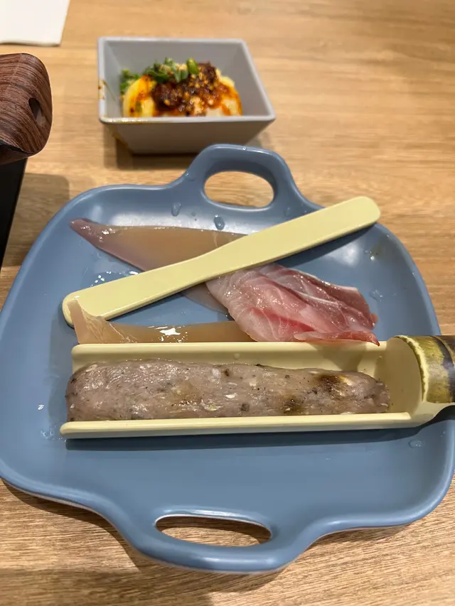 不新鮮已經變色有陣臭味