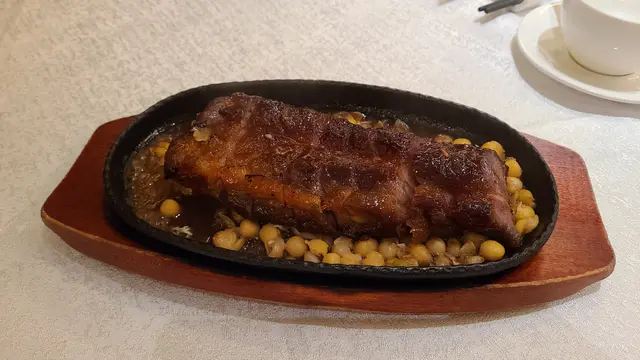 鐵板西班牙豚肉叉燒