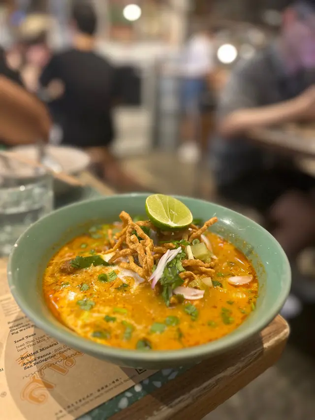 泰北咖喱牛金麵