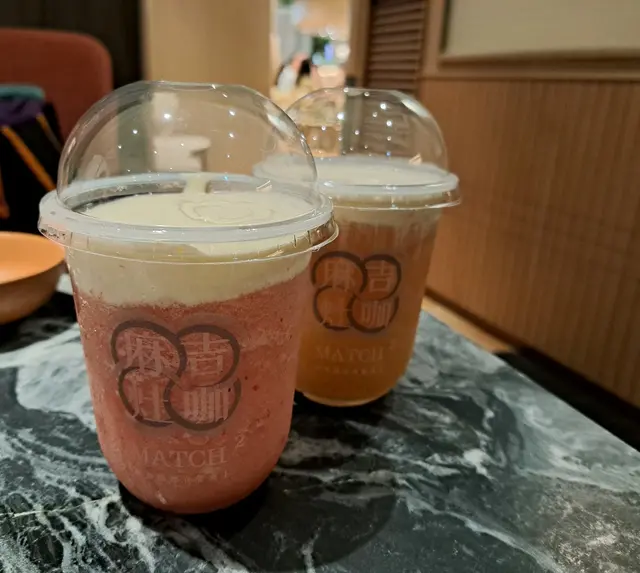 草莓沙冰芝士奶蓋