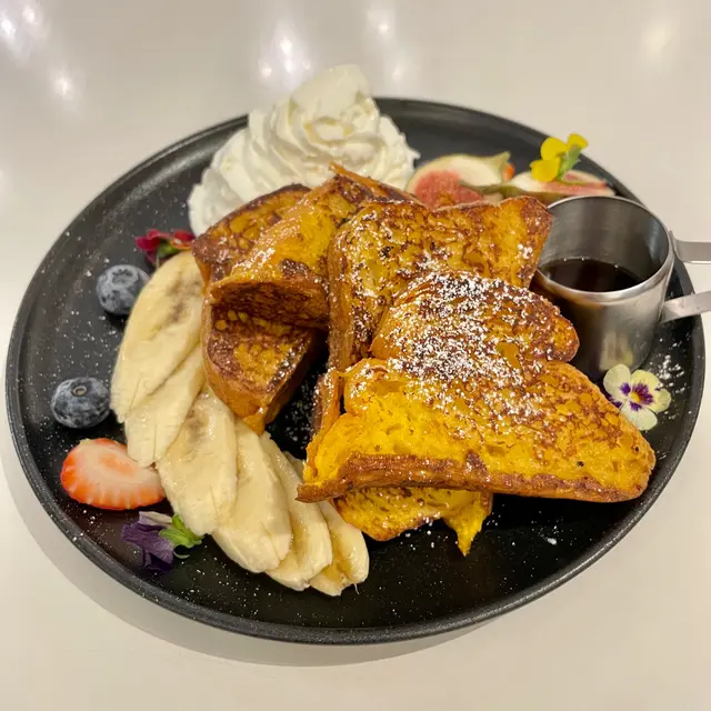 法式多士配楓糖漿