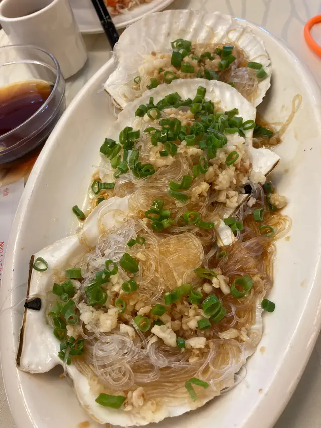 蒜蓉粉絲蒸元貝